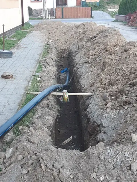 Výstavba vodovodu a kanalizácie Pod Paseka - Hýrovský, Lánov jarok, Okolo ihriska, Za
                            kultúrnym domom,Pod Brabírka